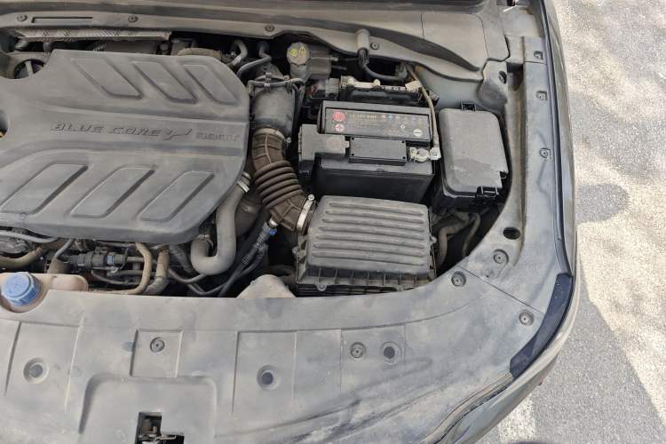 Used CHANGAN Ruicheng CC 2021 Blue Whale Edition 1.5T DCT Luxury Model Engine Bay Left