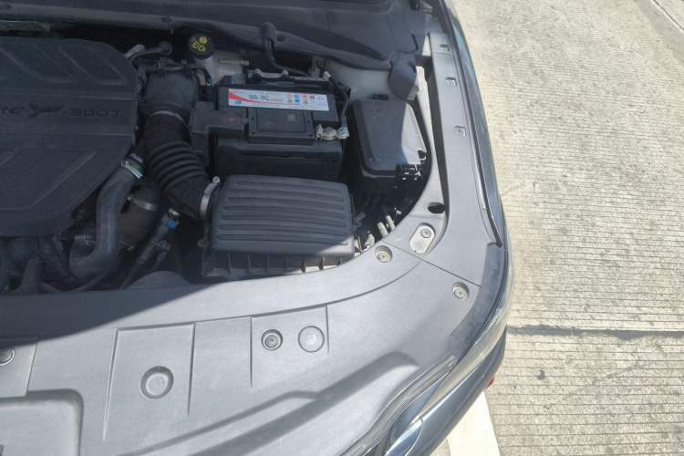 Used CHANGAN Ruicheng CC 2021 Blue Whale Edition 1.5T DCT Luxury Model Engine Bay Left