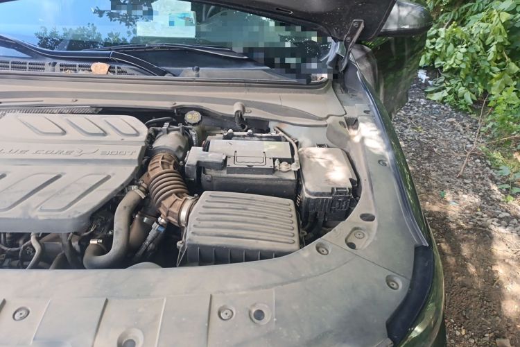 Used CHANGAN Ruicheng CC 2021 Blue Whale Edition 1.5T DCT Luxury Model Engine Bay Left