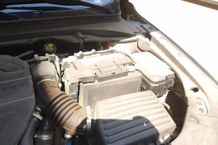 Used CHANGAN Ruicheng CC 2021 Blue Whale Edition 1.5T DCT Luxury Model Engine Bay Left