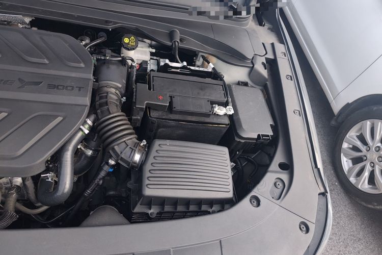 Used CHANGAN Ruicheng CC 2021 Blue Whale Edition 1.5T DCT Luxury Model Engine Bay Left