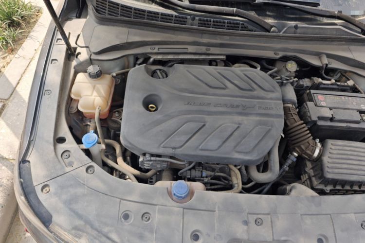 Used CHANGAN Ruicheng CC 2021 Blue Whale Edition 1.5T DCT Luxury Model Engine Bay Right