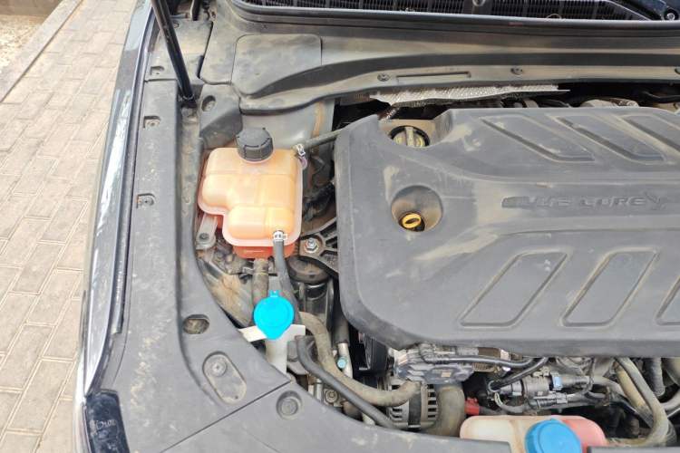 Used CHANGAN Ruicheng CC 2021 Blue Whale Edition 1.5T DCT Luxury Model Engine Bay Right