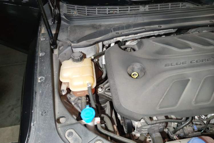 Used CHANGAN Ruicheng CC 2021 Blue Whale Edition 1.5T DCT Prestige Model Engine Bay Right