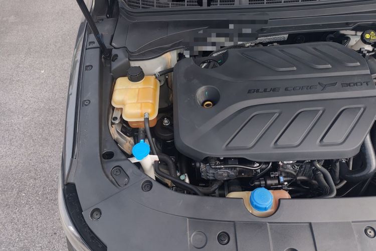 Used CHANGAN Ruicheng CC 2021 Blue Whale Edition 1.5T DCT Luxury Model Engine Bay Right