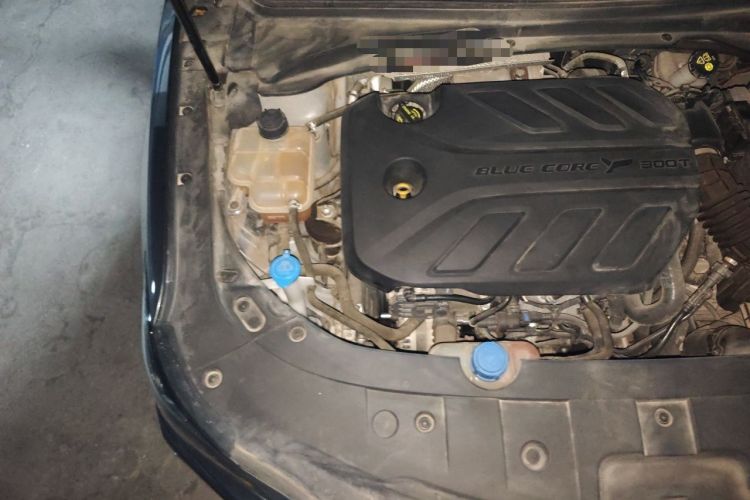 Used CHANGAN Ruicheng CC 2021 Blue Whale Edition 1.5T DCT Luxury Model Engine Bay Right