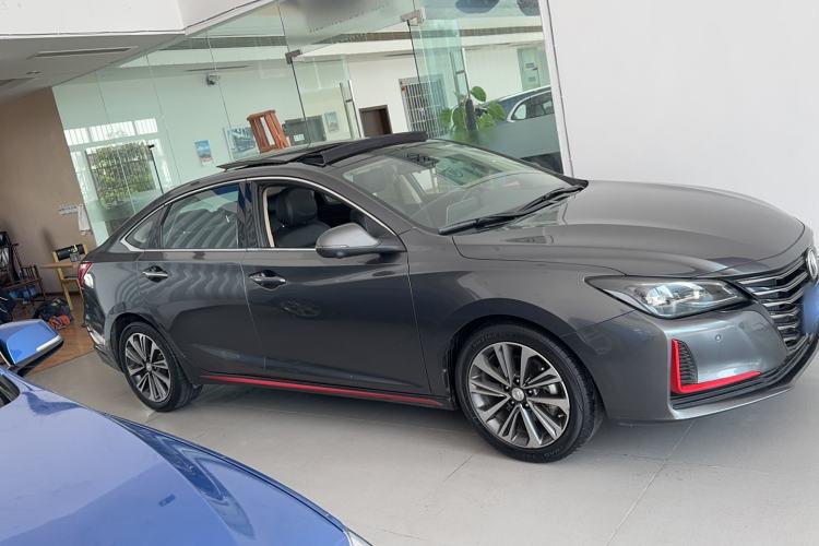 Used CHANGAN Ruicheng CC 2021 Blue Whale Edition 1.5T DCT Flagship Model Exterior 2