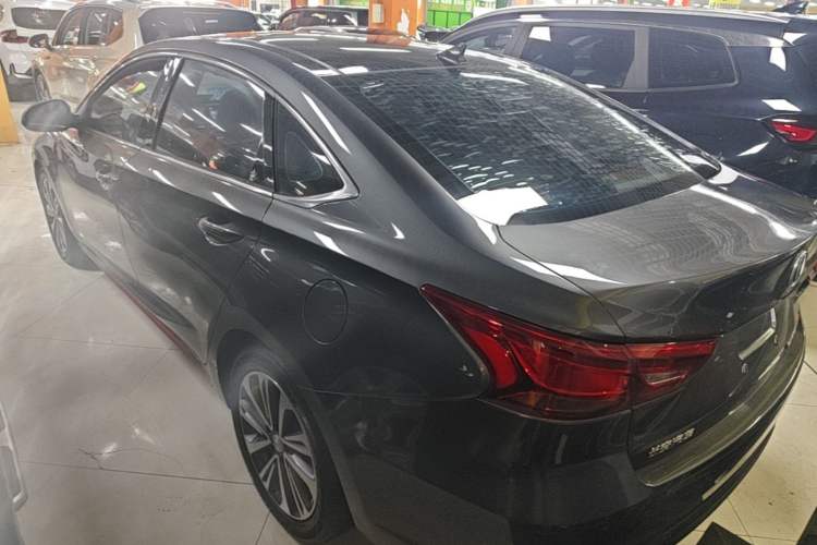 Used CHANGAN Ruicheng CC 2021 Blue Whale Edition 1.5T DCT Prestige Model Exterior 2