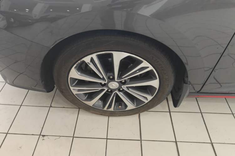 Used CHANGAN Ruicheng CC 2021 Blue Whale Edition 1.5T DCT Flagship Model Exterior 4