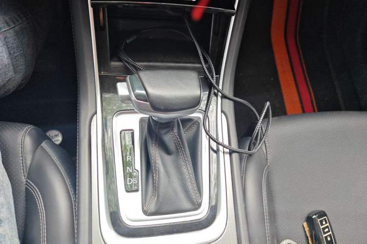 Used CHANGAN Ruicheng CC 2021 Blue Whale Edition 1.5T DCT Luxury Model Gear Lever