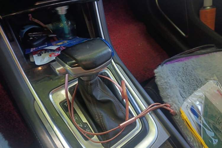 Used CHANGAN Ruicheng CC 2021 Blue Whale Edition 1.5T DCT Luxury Model Gear Lever