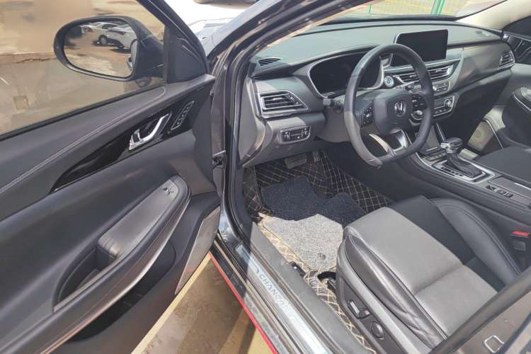 Used CHANGAN Ruicheng CC 2021 Blue Whale Edition 1.5T DCT Flagship Model Interior 2
