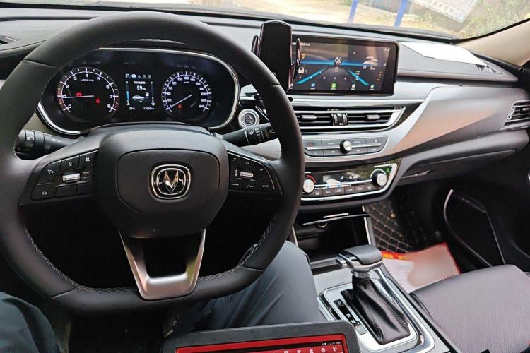 Used CHANGAN Ruicheng CC 2021 Blue Whale Edition 1.5T DCT Luxury Model Interior 2