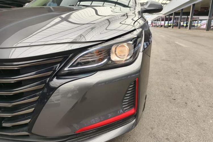 Used CHANGAN Ruicheng CC 2021 Blue Whale Edition 1.5T DCT Elite Model Left Front Headlight