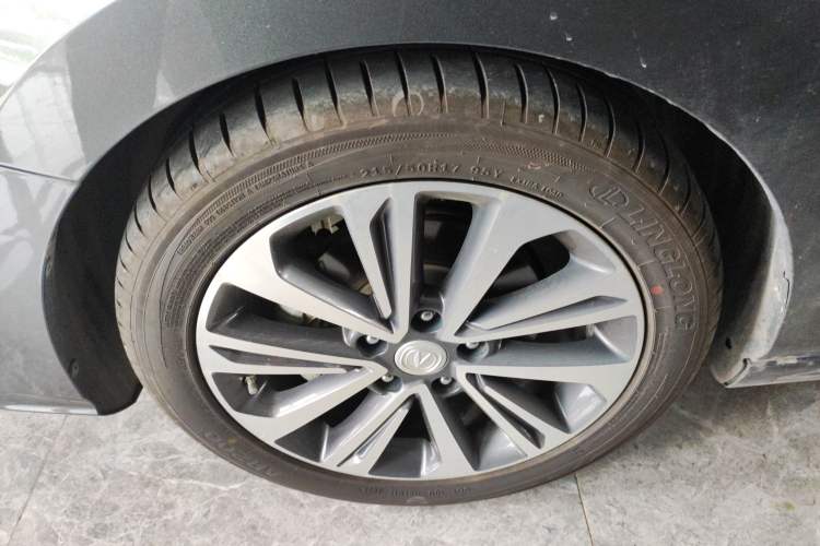 Used CHANGAN Ruicheng CC 2021 Blue Whale Edition 1.5T DCT Luxury Model Left Front Wheel Hub