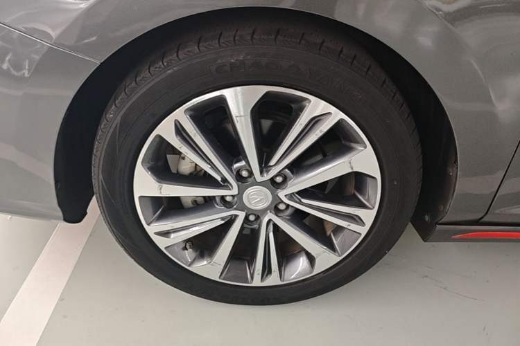 Used CHANGAN Ruicheng CC 2021 Blue Whale Edition 1.5T DCT Prestige Model Left Front Wheel Hub