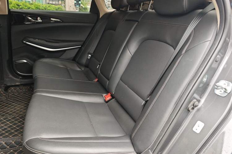 Used CHANGAN Ruicheng CC 2021 Blue Whale Edition 1.5T DCT Prestige Model Left Rear Seat