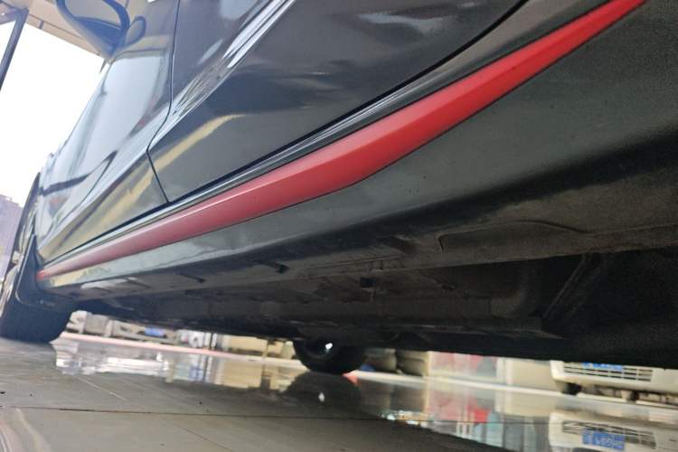 Used CHANGAN Ruicheng CC 2021 Blue Whale Edition 1.5T DCT Luxury Model Left Side Sill