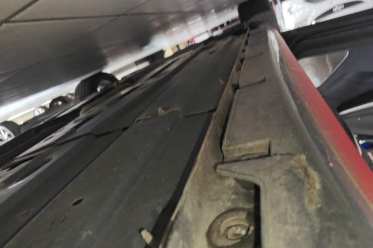 Used CHANGAN Ruicheng CC 2021 Blue Whale Edition 1.5T DCT Flagship Model Left Side Sill