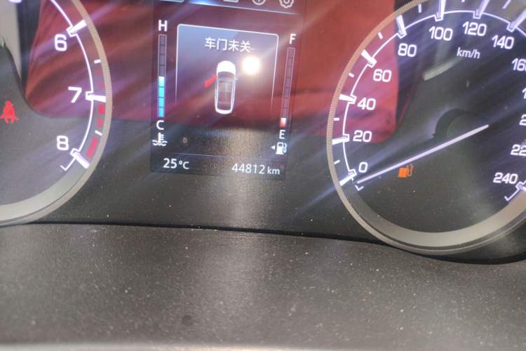 Used CHANGAN Ruicheng CC 2021 Blue Whale Edition 1.5T DCT Luxury Model Odometer Close Up