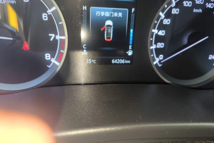 Used CHANGAN Ruicheng CC 2021 Blue Whale Edition 1.5T DCT Luxury Model Odometer Close Up