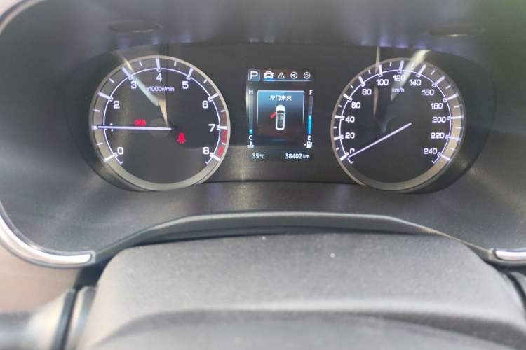 Used CHANGAN Ruicheng CC 2021 Blue Whale Edition 1.5T DCT Luxury Model Odometer Close Up