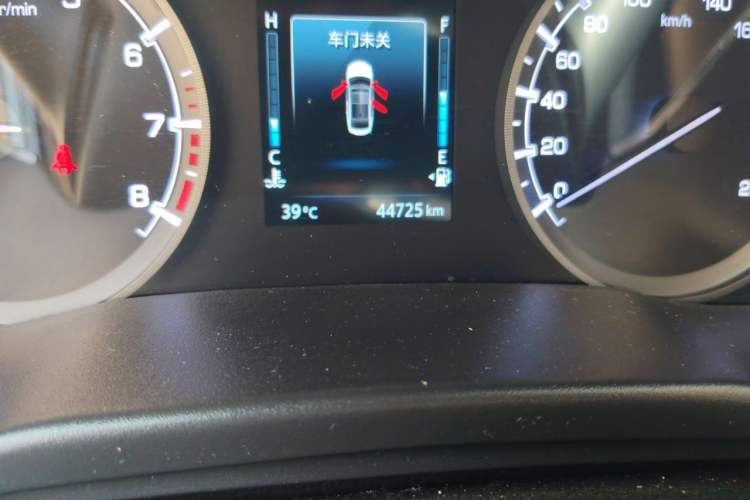 Used CHANGAN Ruicheng CC 2021 Blue Whale Edition 1.5T DCT Luxury Model Odometer Close Up