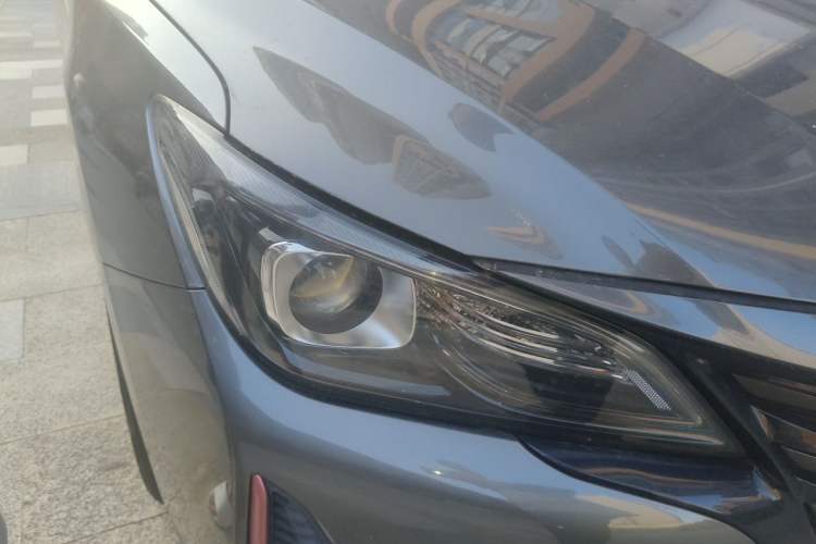 Used CHANGAN Ruicheng CC 2021 Blue Whale Edition 1.5T DCT Prestige Model Right Front Headlight