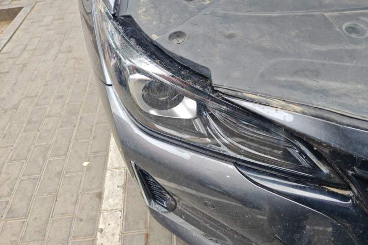 Used CHANGAN Ruicheng CC 2021 Blue Whale Edition 1.5T DCT Luxury Model Right Front Headlight