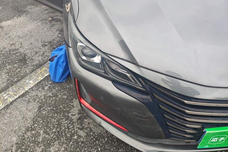 Used CHANGAN Ruicheng CC 2021 Blue Whale Edition 1.5T DCT Prestige Model Right Front Headlight