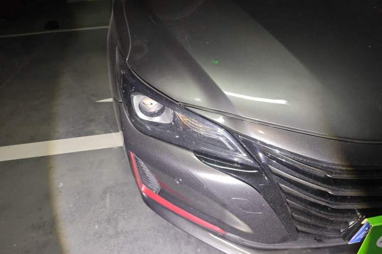 Used CHANGAN Ruicheng CC 2021 Blue Whale Edition 1.5T DCT Luxury Model Right Front Headlight
