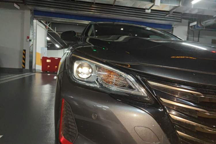 Used CHANGAN Ruicheng CC 2021 Blue Whale Edition 1.5T DCT Prestige Model Right Front Headlight