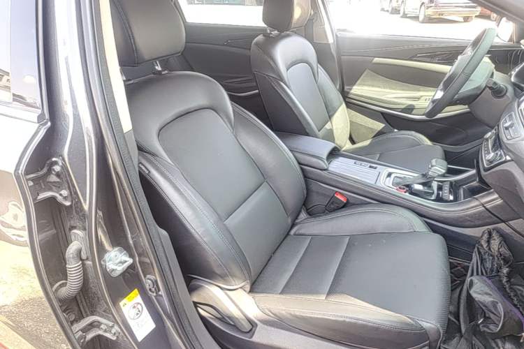 Used CHANGAN Ruicheng CC 2021 Blue Whale Edition 1.5T DCT Prestige Model Right Front Seat