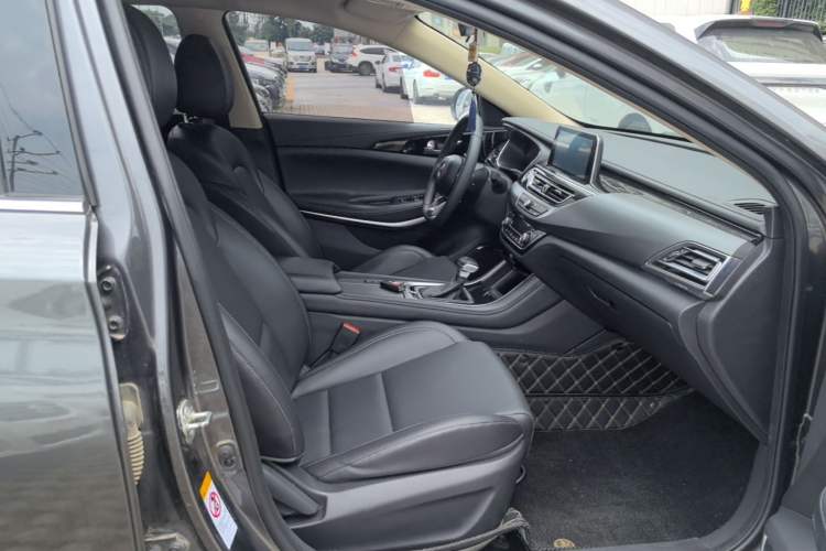 Used CHANGAN Ruicheng CC 2021 Blue Whale Edition 1.5T DCT Luxury Model Right Front Seat