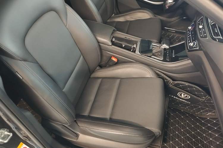 Used CHANGAN Ruicheng CC 2021 Blue Whale Edition 1.5T DCT Prestige Model Right Front Seat