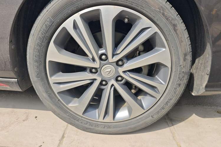 Used CHANGAN Ruicheng CC 2021 Blue Whale Edition 1.5T DCT Luxury Model Right Front Wheel Hub