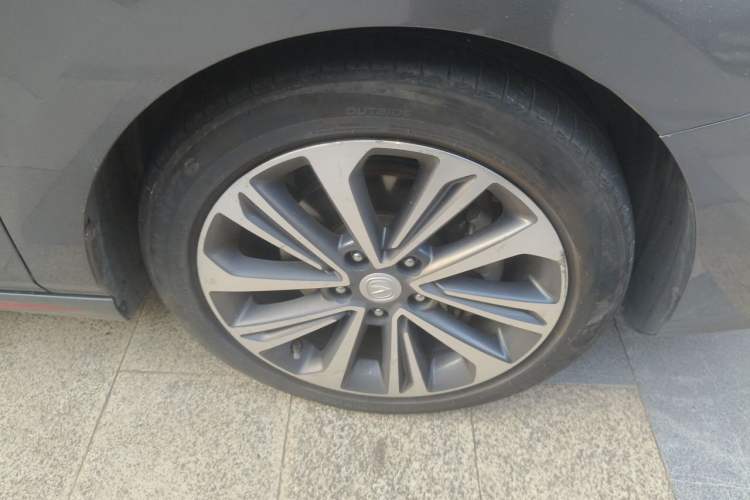 Used CHANGAN Ruicheng CC 2021 Blue Whale Edition 1.5T DCT Prestige Model Right Front Wheel Hub