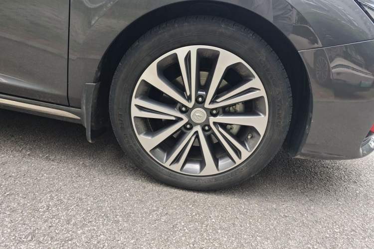 Used CHANGAN Ruicheng CC 2021 Blue Whale Edition 1.5T DCT Prestige Model Right Front Wheel Hub