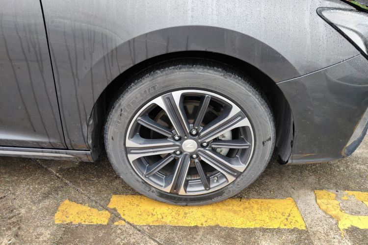 Used CHANGAN Ruicheng CC 2021 Blue Whale Edition 1.5T DCT Luxury Model Right Front Wheel Hub