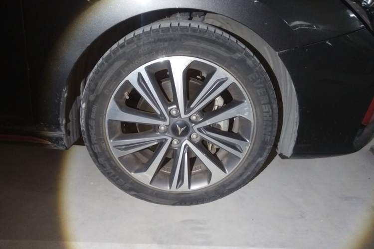 Used CHANGAN Ruicheng CC 2021 Blue Whale Edition 1.5T DCT Prestige Model Right Front Wheel Hub