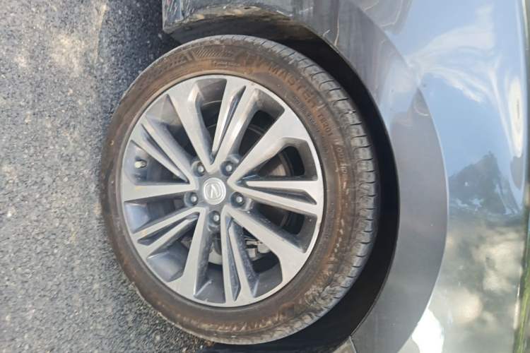 Used CHANGAN Ruicheng CC 2021 Blue Whale Edition 1.5T DCT Luxury Model Right Front Wheel Hub
