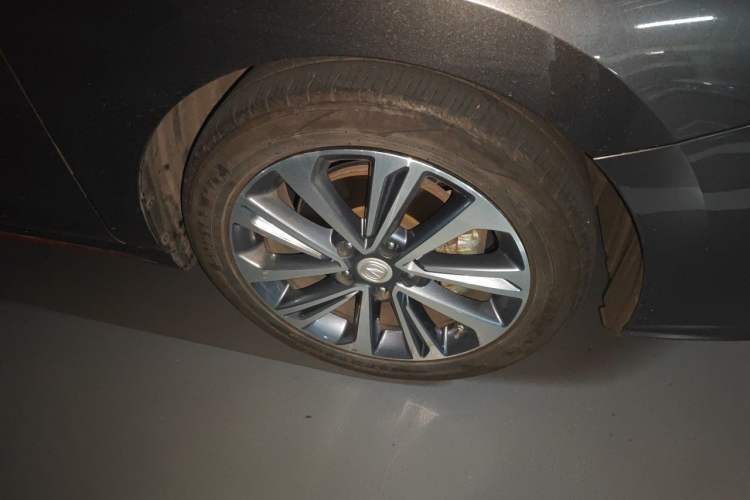 Used CHANGAN Ruicheng CC 2021 Blue Whale Edition 1.5T DCT Prestige Model Right Front Wheel Hub