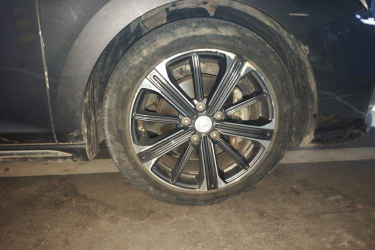 Used CHANGAN Ruicheng CC 2021 Blue Whale Edition 1.5T DCT Luxury Model Right Front Wheel Hub