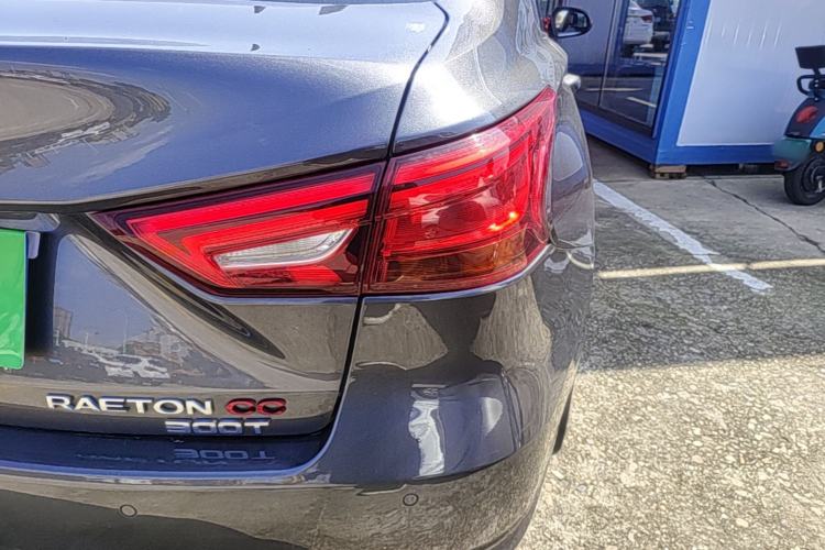 Used CHANGAN Ruicheng CC 2021 Blue Whale Edition 1.5T DCT Prestige Model Right Rear Taillight