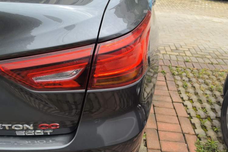 Used CHANGAN Ruicheng CC 2021 Blue Whale Edition 1.5T DCT Luxury Model Right Rear Taillight