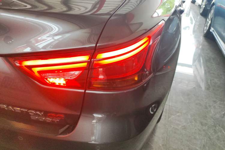 Used CHANGAN Ruicheng CC 2021 Blue Whale Edition 1.5T DCT Luxury Model Right Rear Taillight