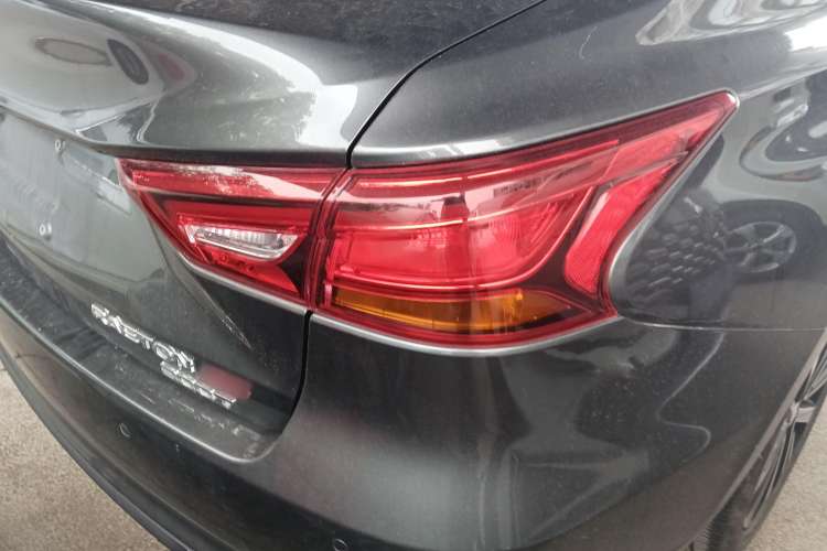 Used CHANGAN Ruicheng CC 2021 Blue Whale Edition 1.5T DCT Prestige Model Right Rear Taillight