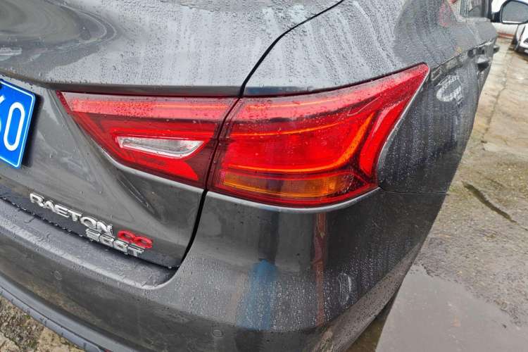 Used CHANGAN Ruicheng CC 2021 Blue Whale Edition 1.5T DCT Flagship Model Right Rear Taillight