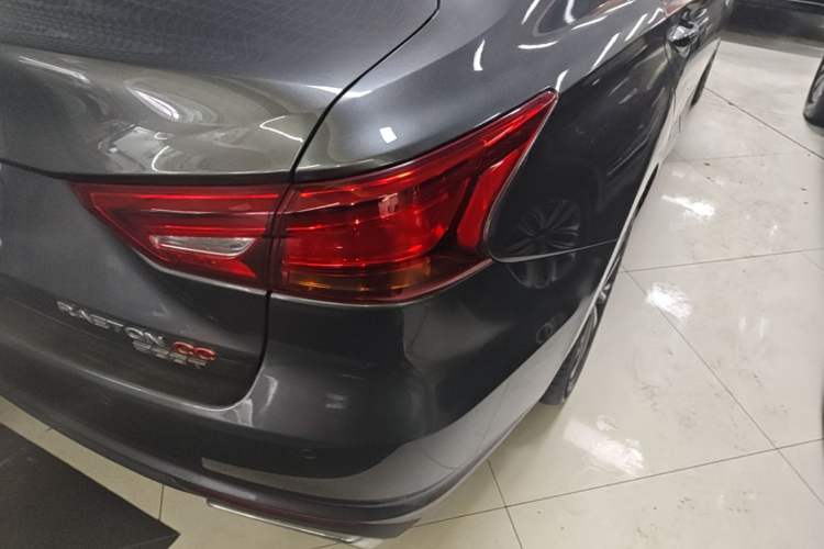 Used CHANGAN Ruicheng CC 2021 Blue Whale Edition 1.5T DCT Prestige Model Right Rear Taillight