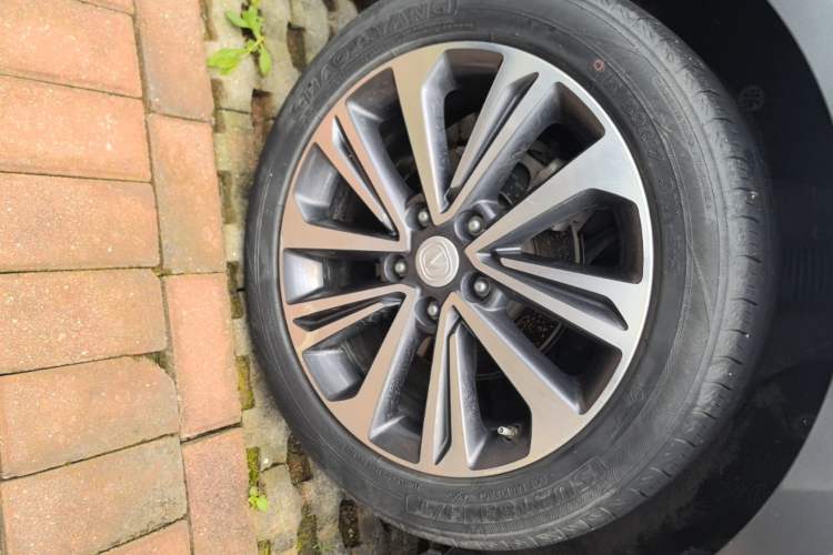 Used CHANGAN Ruicheng CC 2021 Blue Whale Edition 1.5T DCT Luxury Model Right Rear Wheel Hub